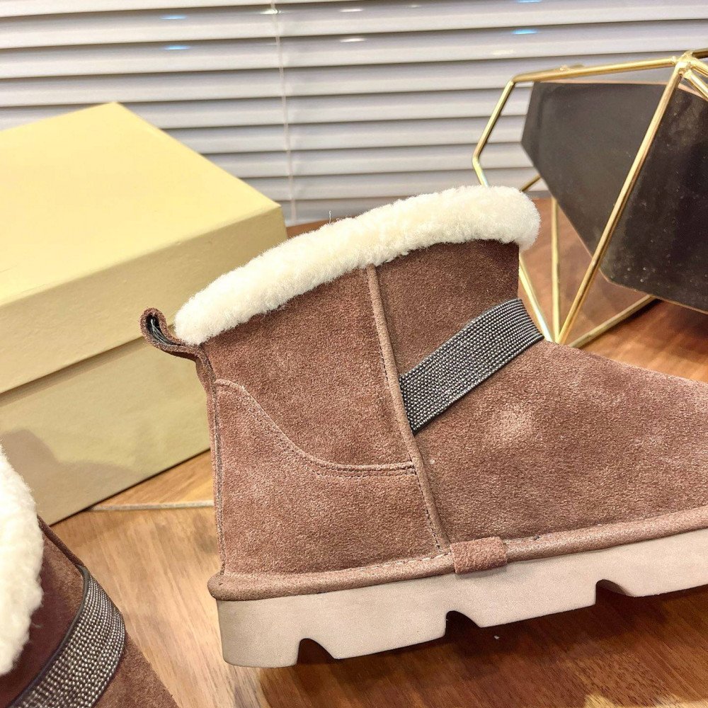 Snow boots Snow boots