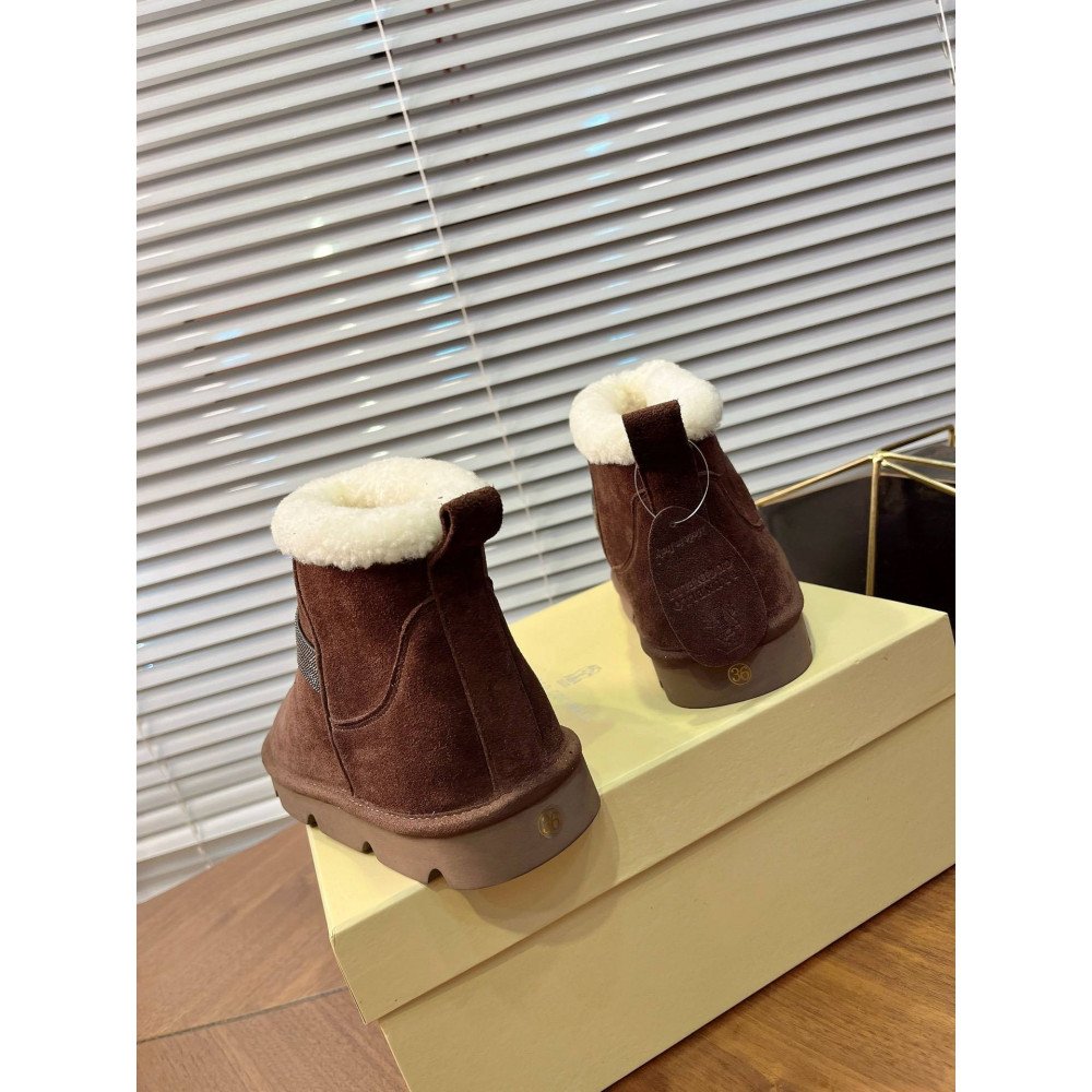 Snow boots Snow boots