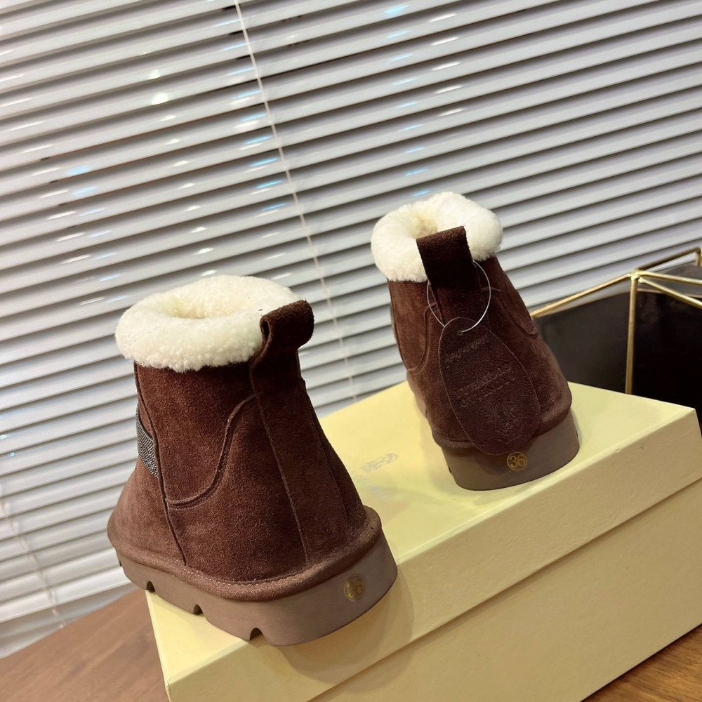 Snow boots Snow boots