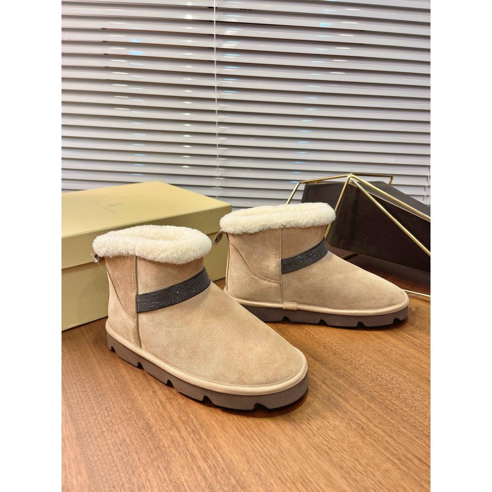 Snow boots Snow boots
