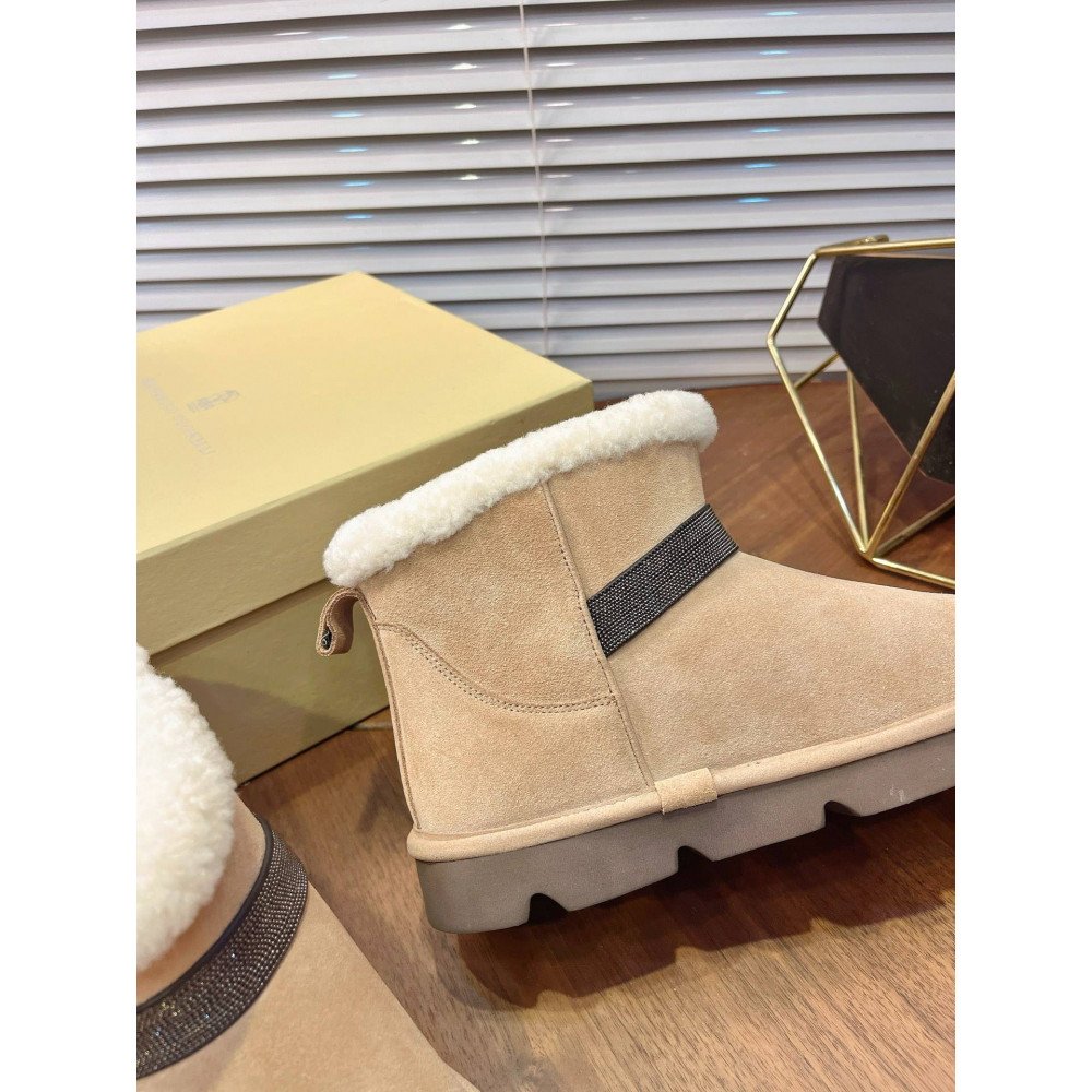 Snow boots Snow boots