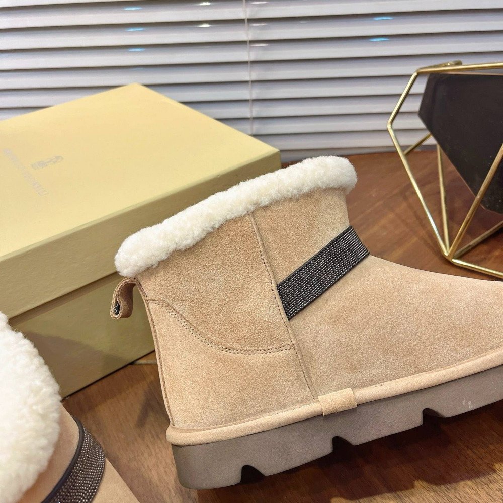 Snow boots Snow boots