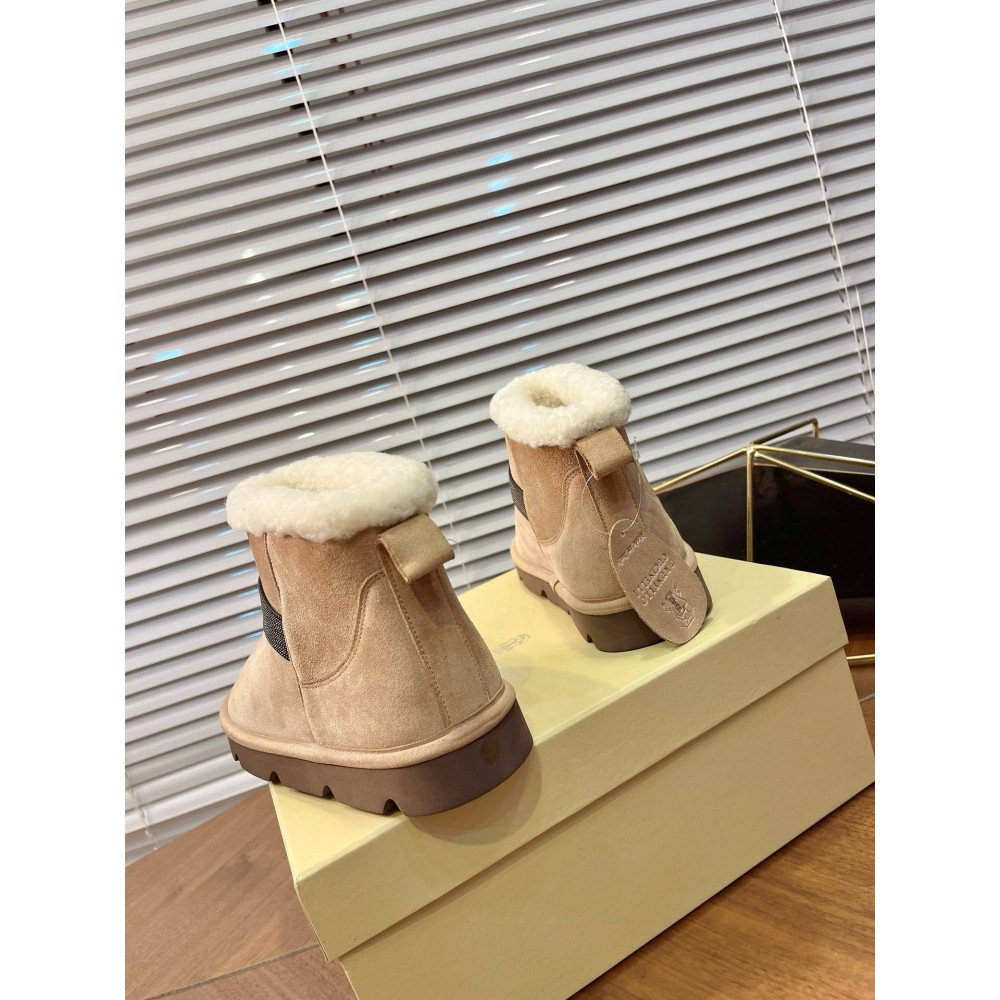 Snow boots Snow boots