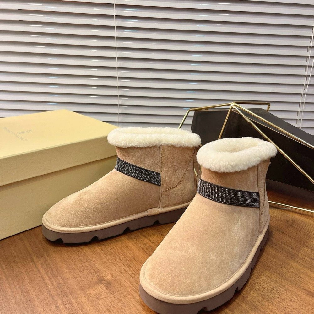 Snow boots Snow boots