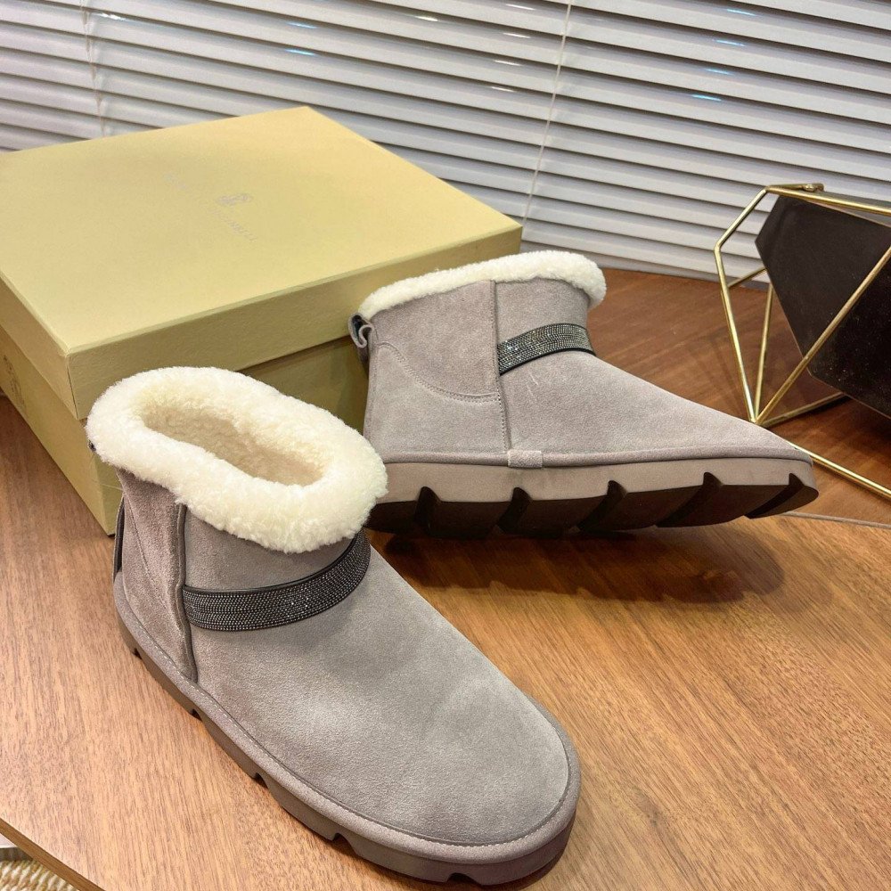 Snow boots Snow boots