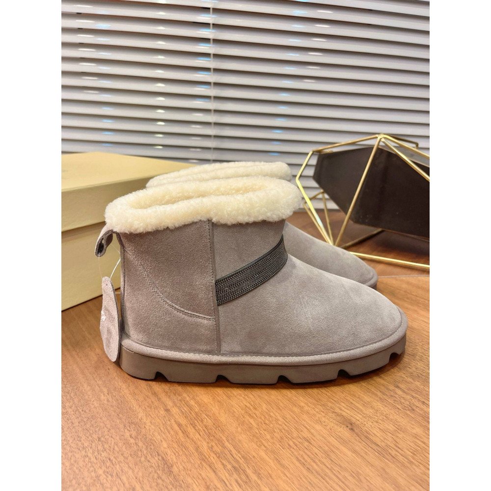Snow boots Snow boots