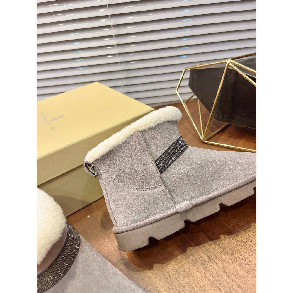 Snow boots Snow boots