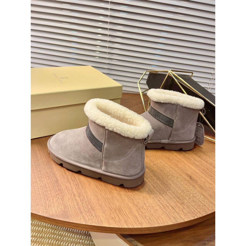 Snow boots Snow boots