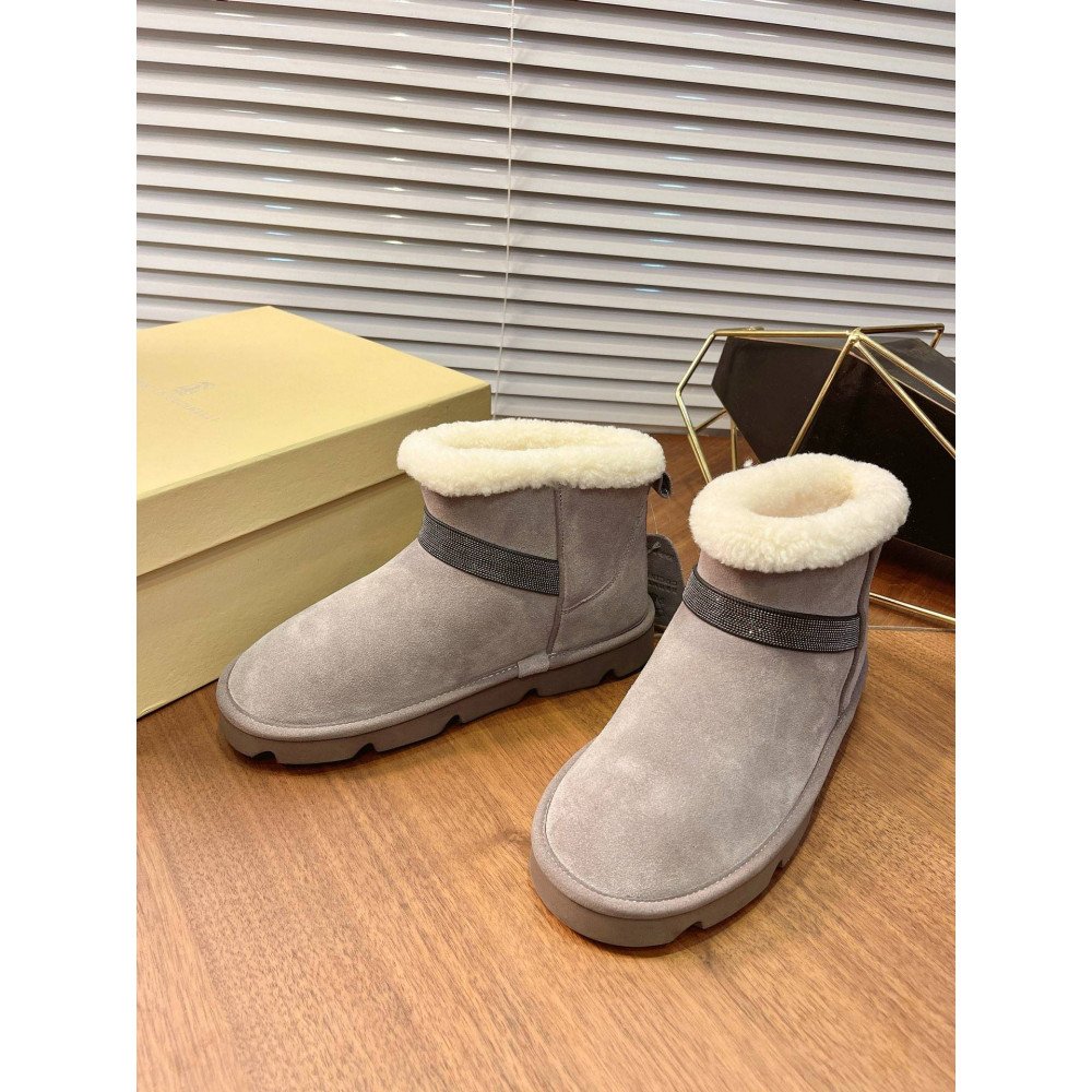 Snow boots Snow boots