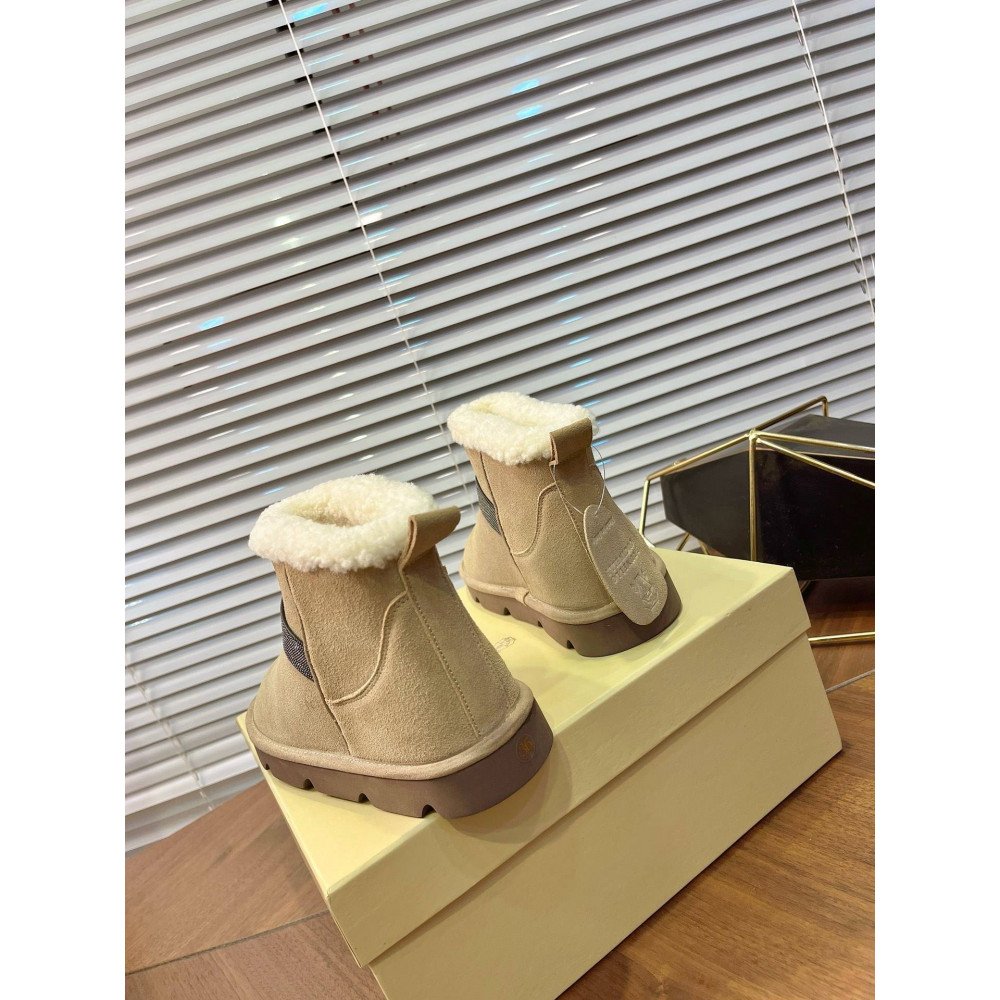 Snow boots Snow boots