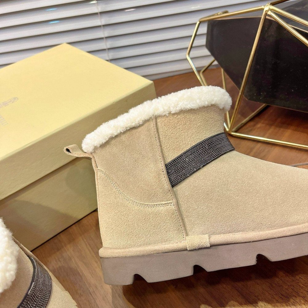Snow boots Snow boots