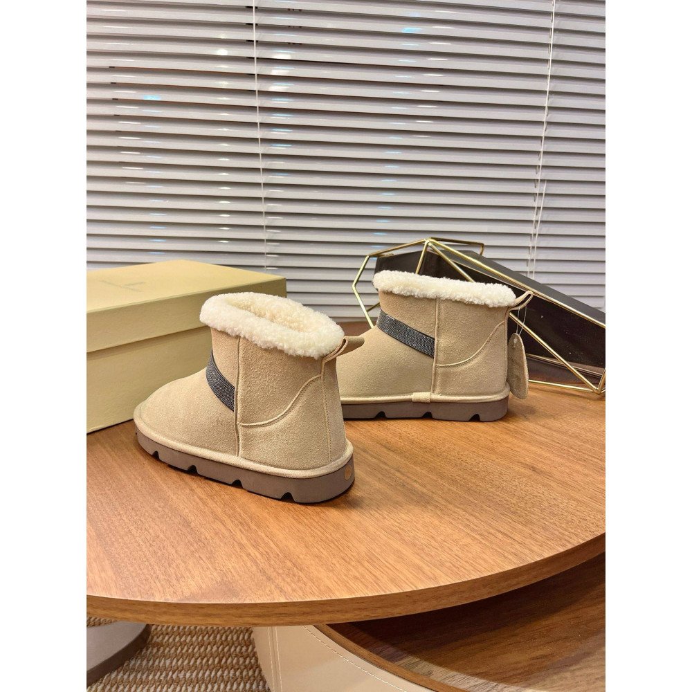 Snow boots Snow boots