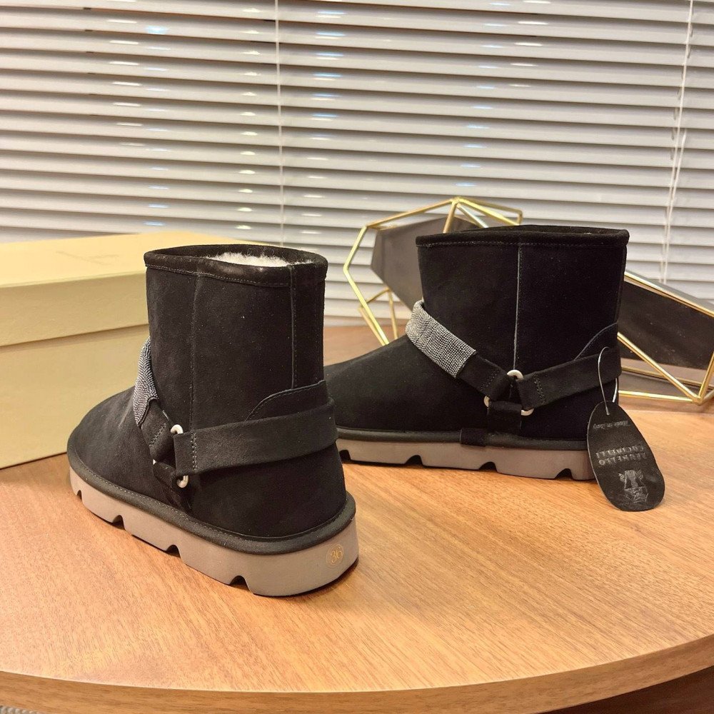 Snow boots Snow boots