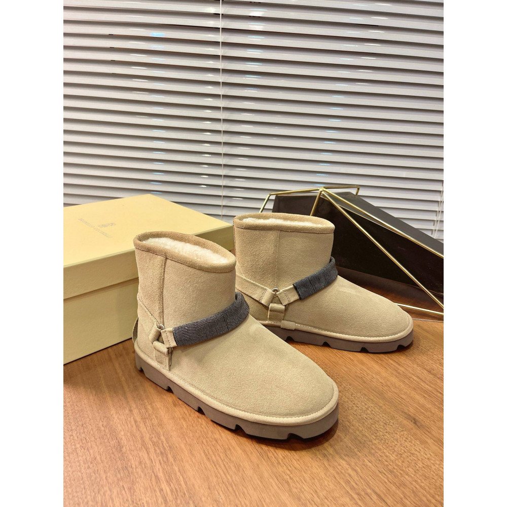 Snow boots Snow boots