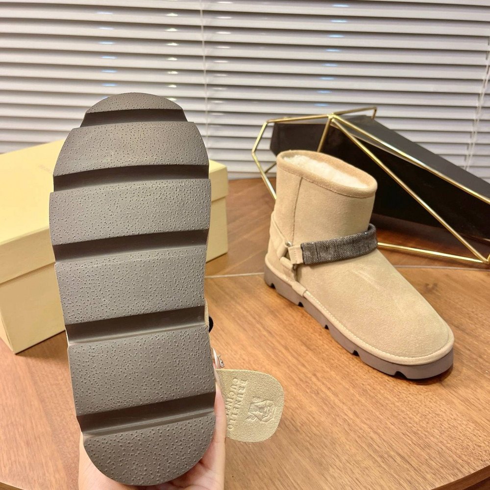 Snow boots Snow boots