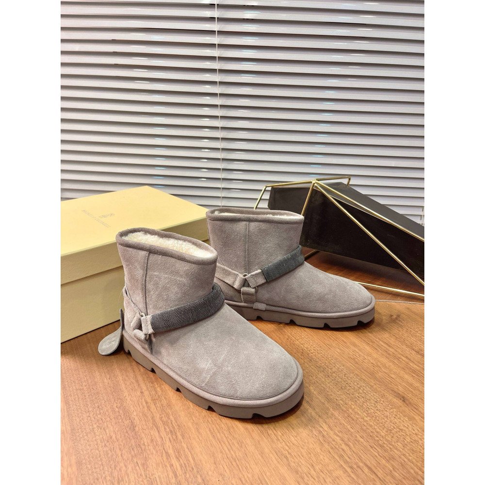 Snow boots Snow boots