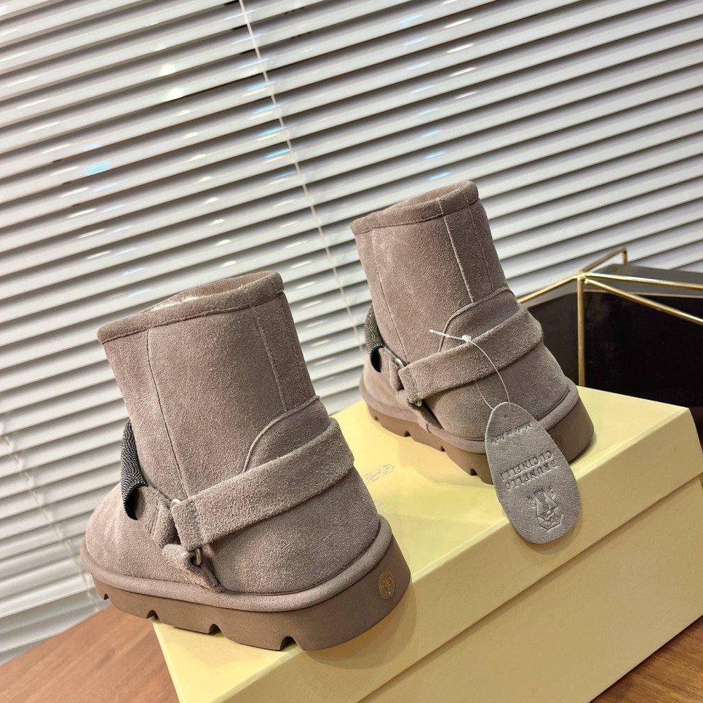 Snow boots Snow boots