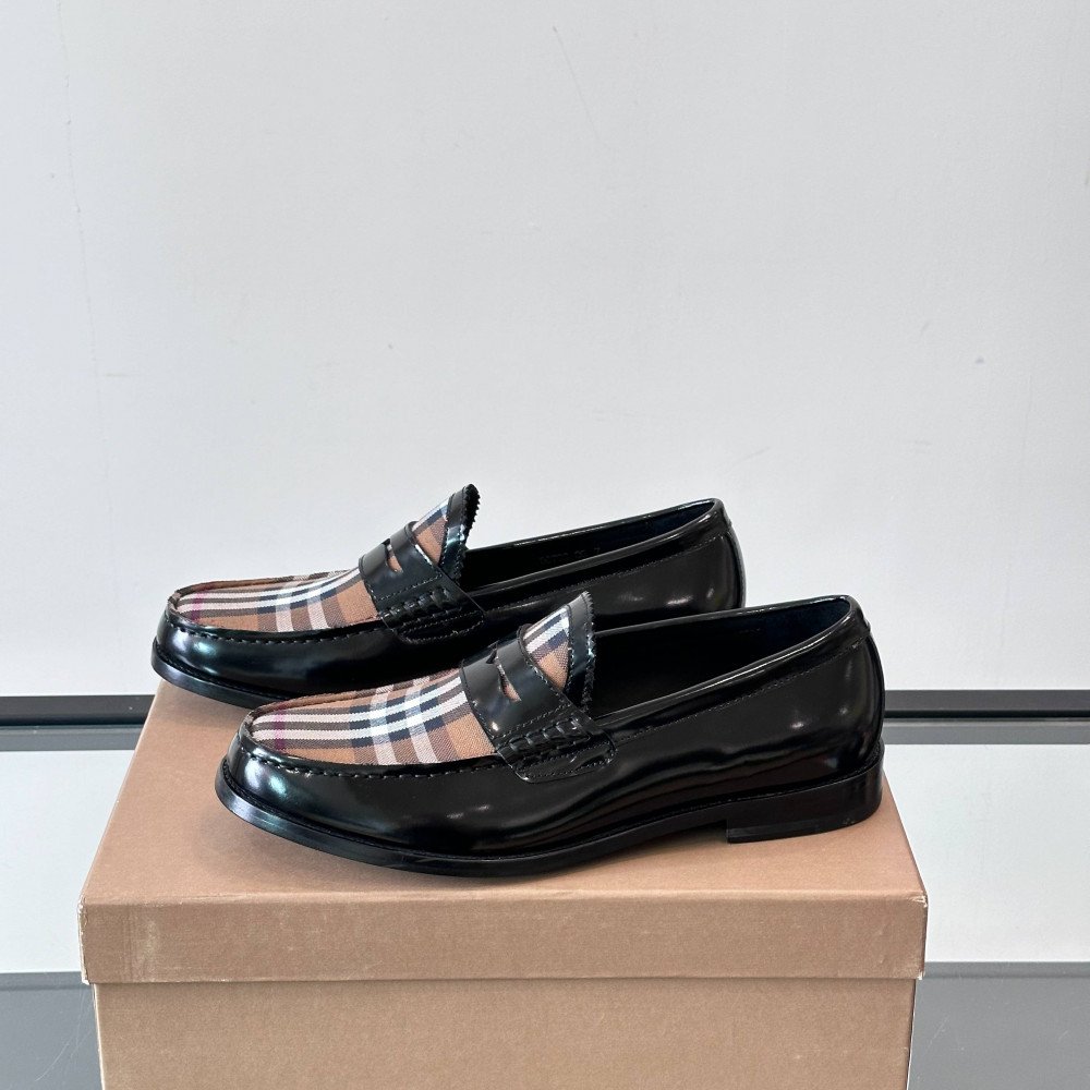 Burberry Sneakers
