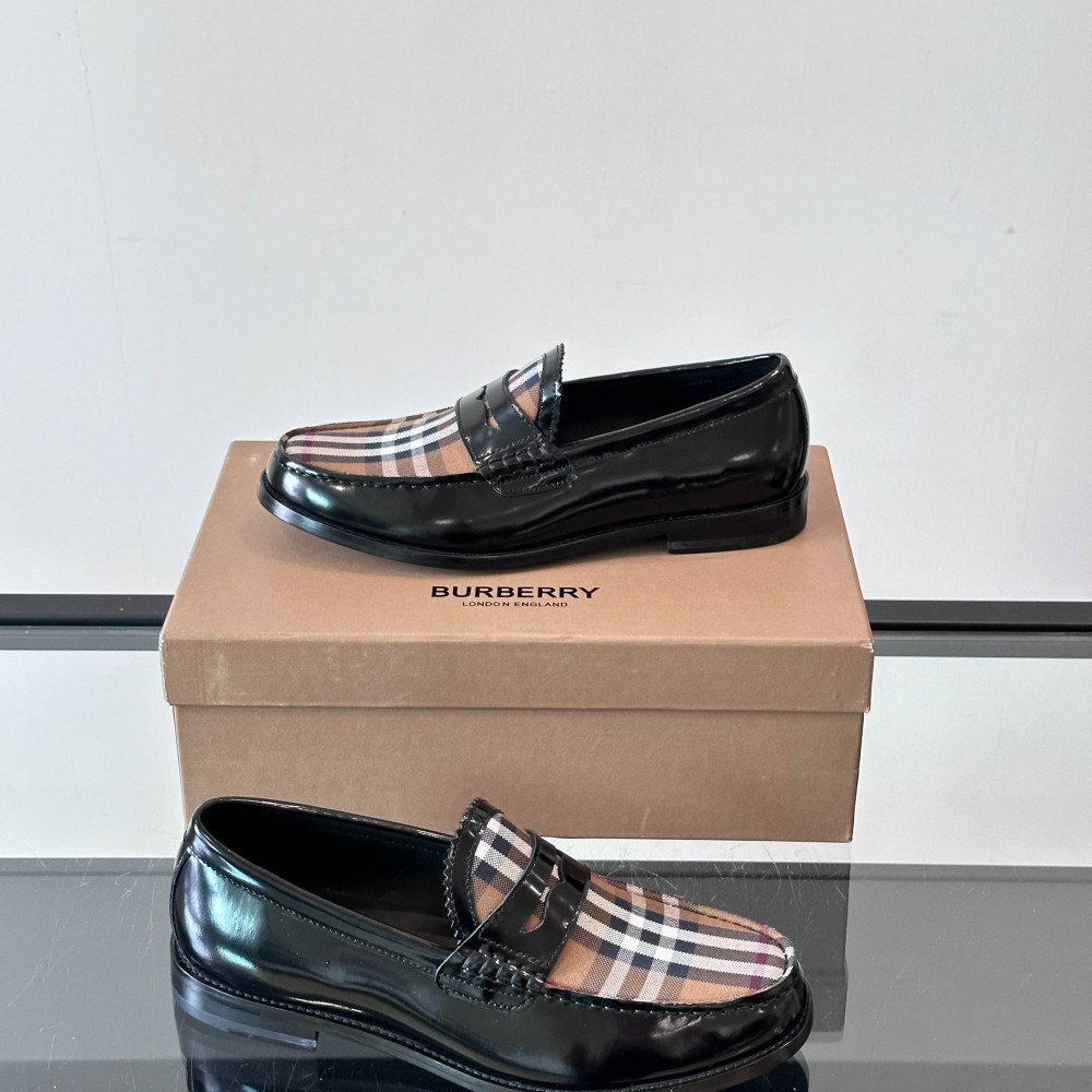 Burberry Sneakers