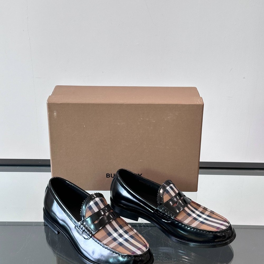 Burberry Sneakers