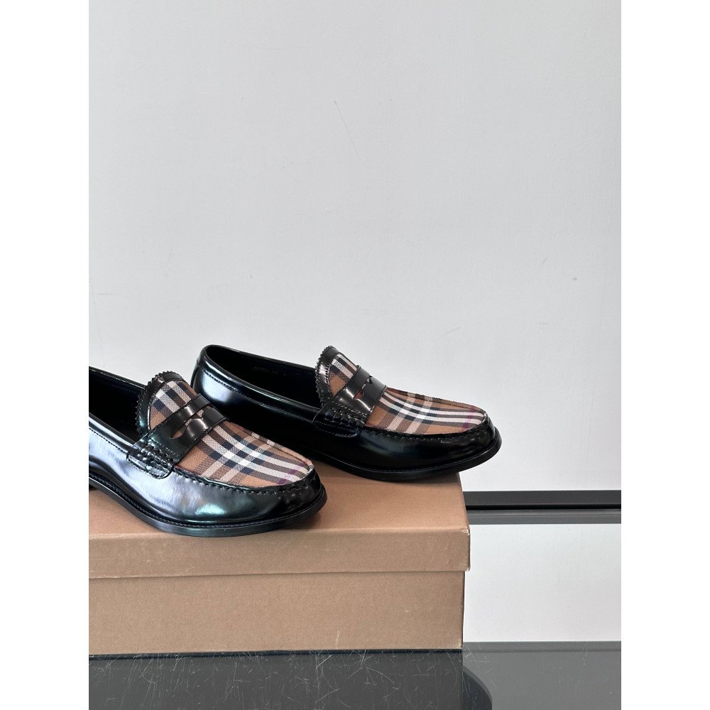 Burberry Sneakers