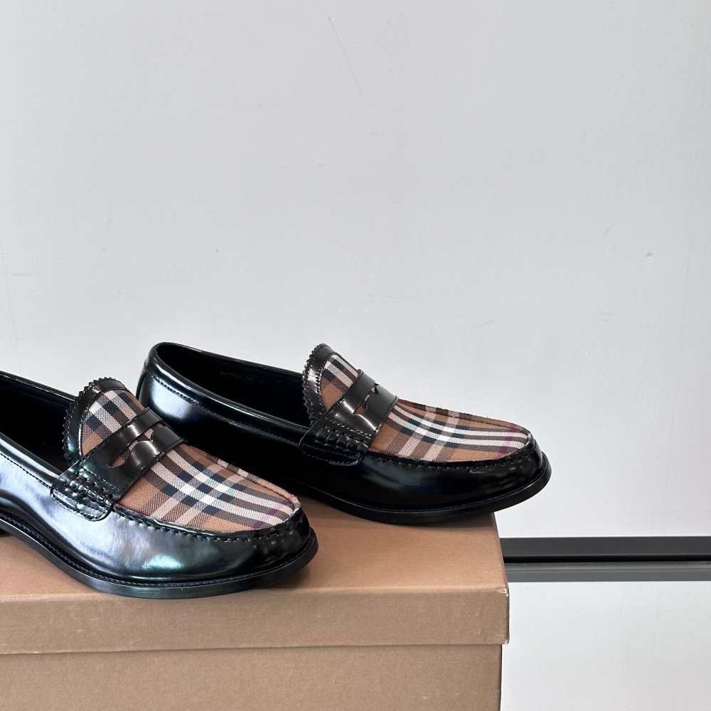 Burberry Sneakers