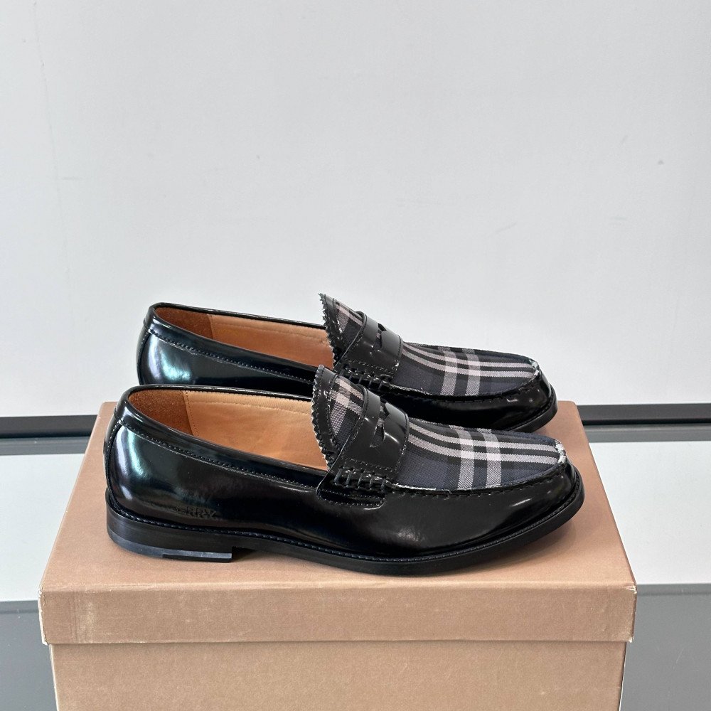 Burberry Sneakers