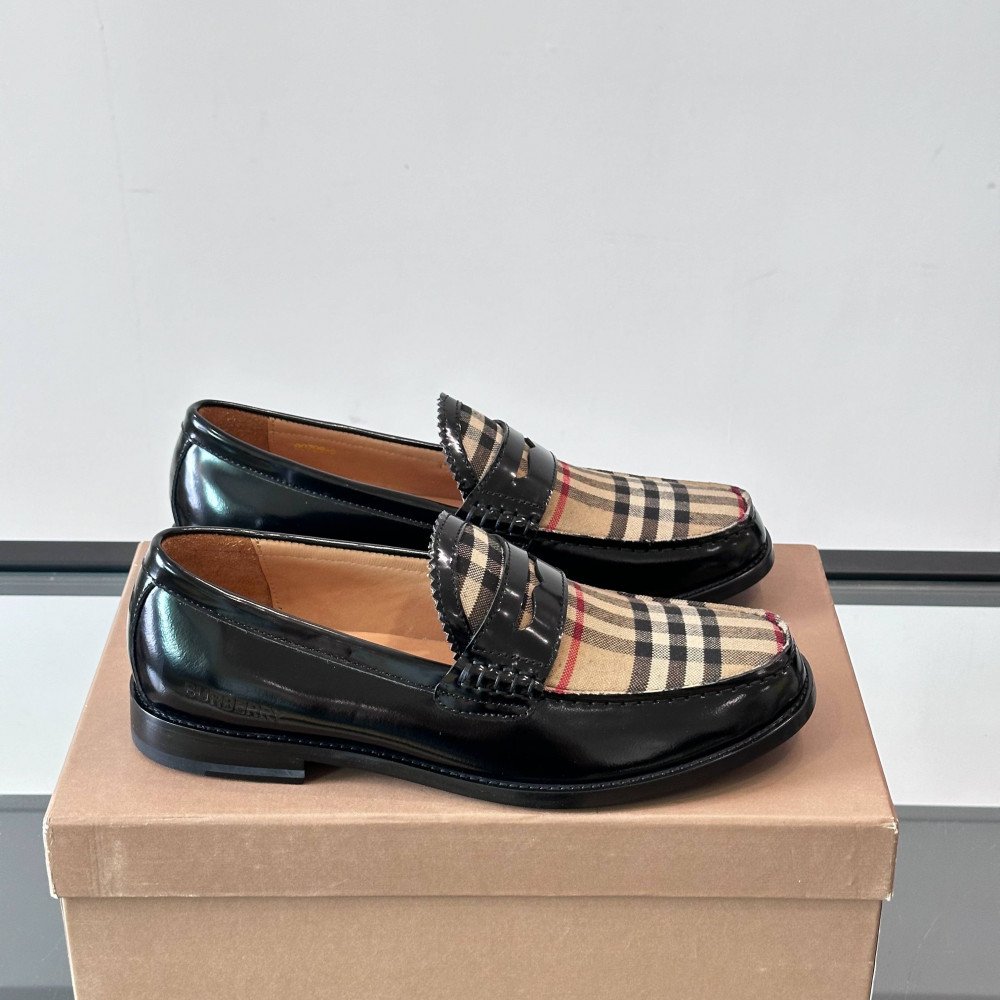 Burberry Sneakers