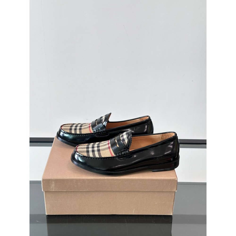 Burberry Sneakers Burberry Sneakers