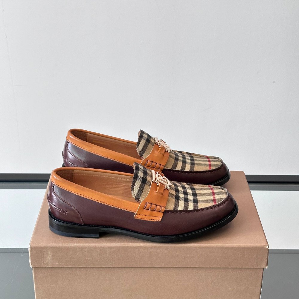 Burberry Sneakers