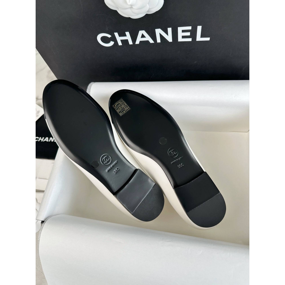 Ballet shoes