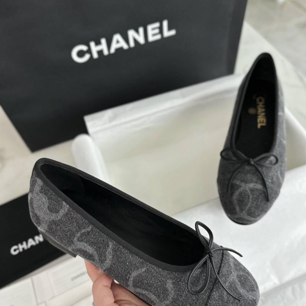 Ballet shoes