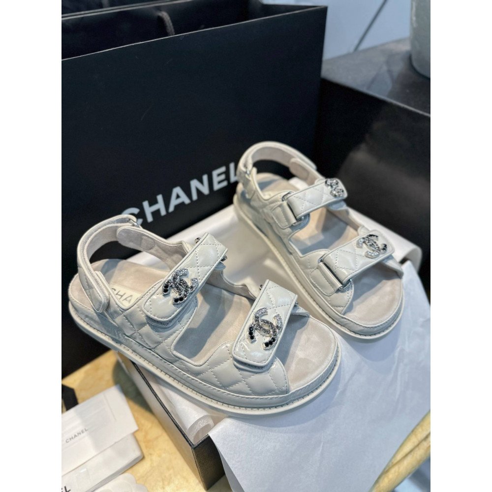 Beach shoes