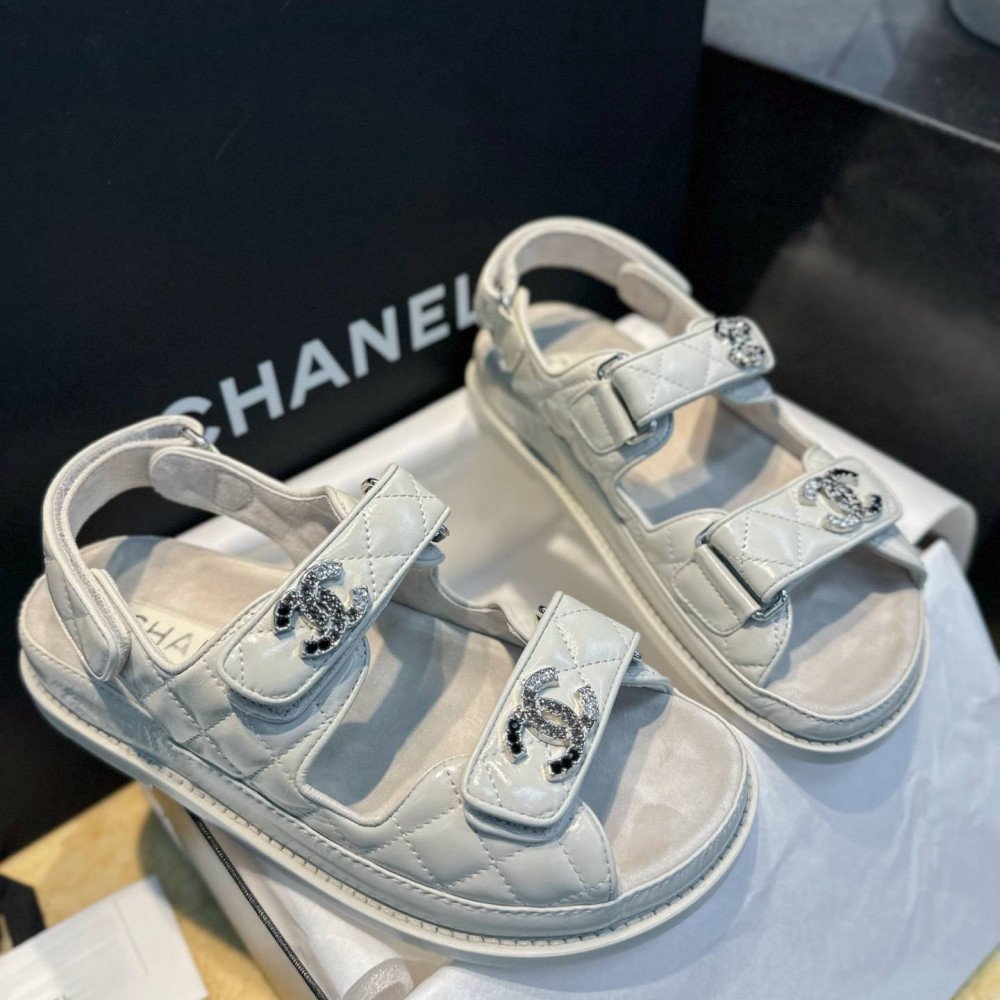 Beach shoes