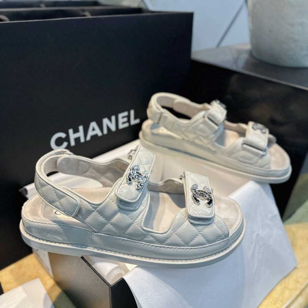 Beach shoes