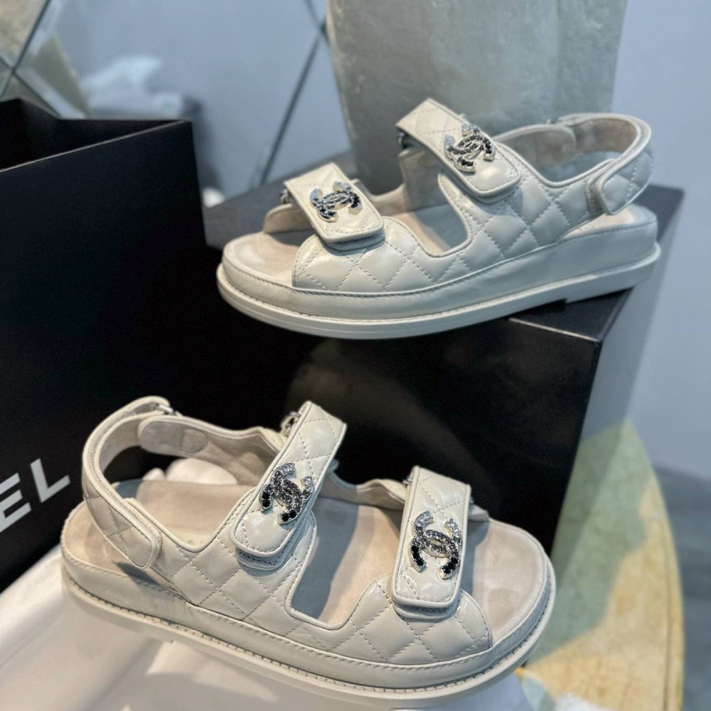 Beach shoes