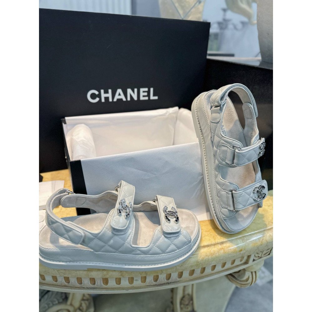 Beach shoes