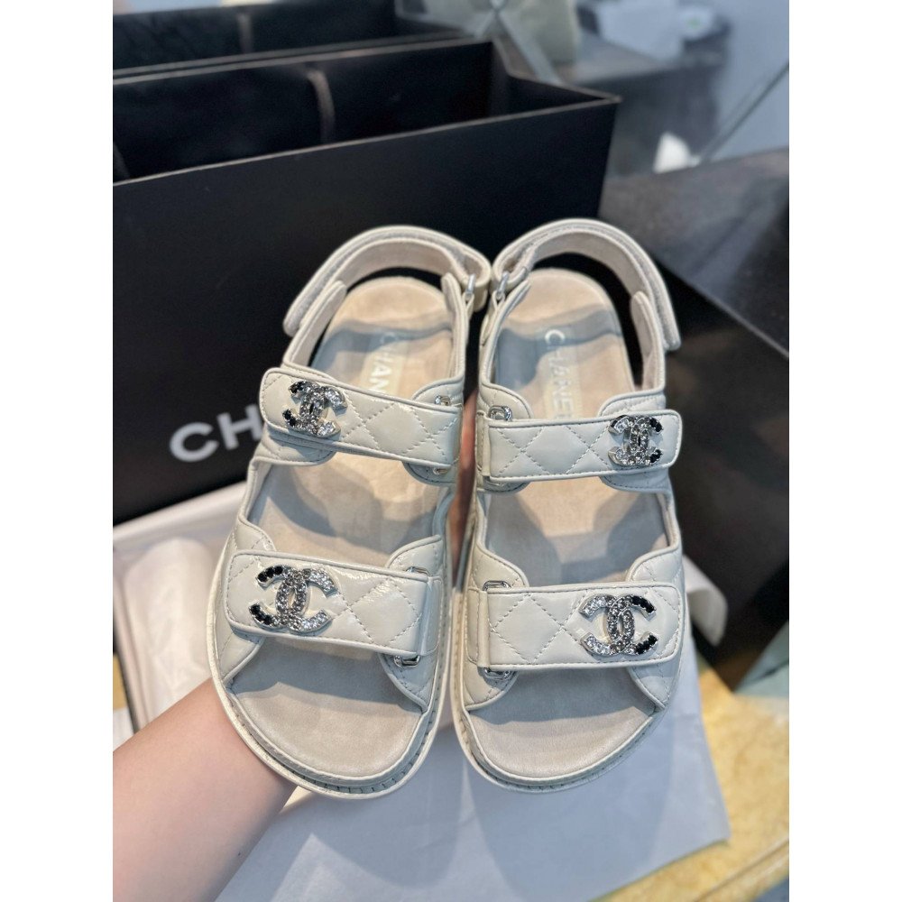 Beach shoes
