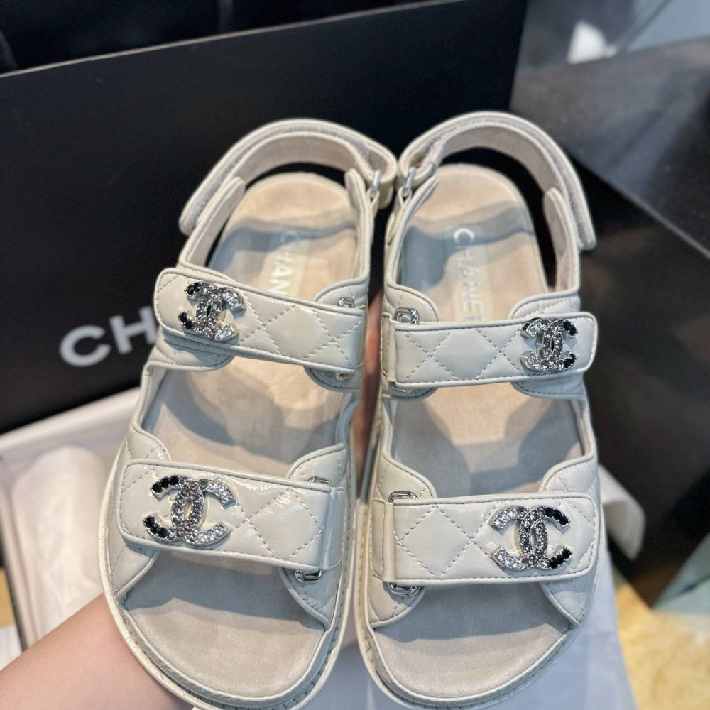 Beach shoes