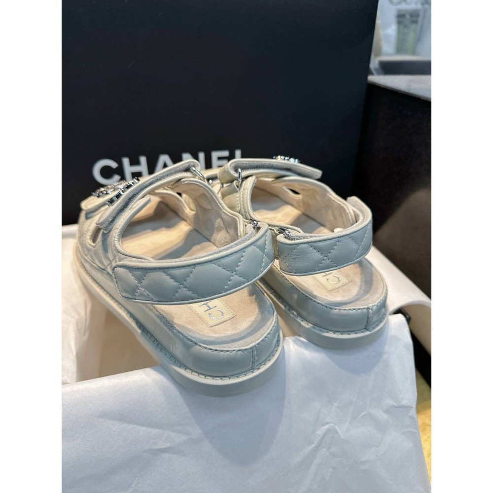 Beach shoes