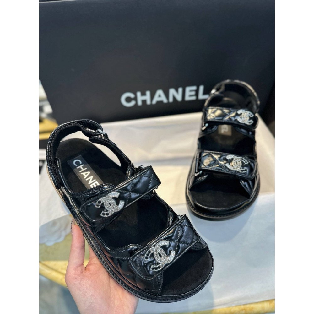 Beach shoes