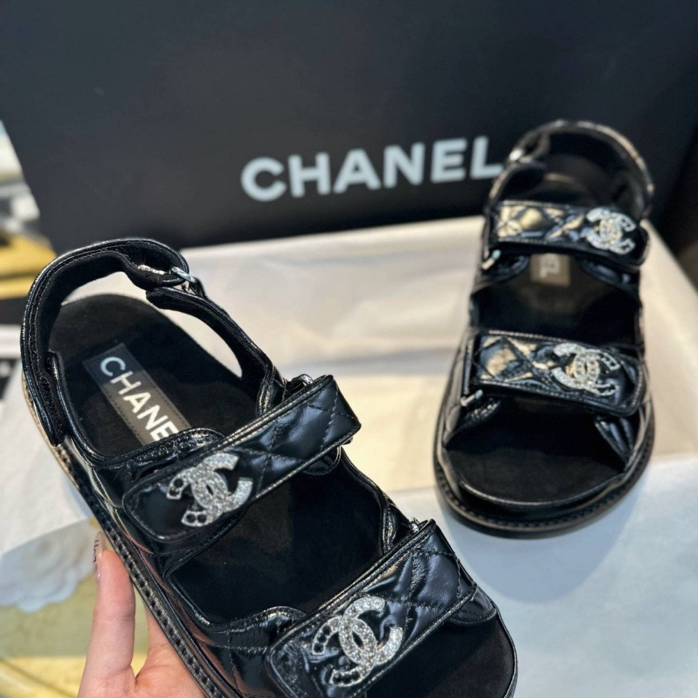 Beach shoes