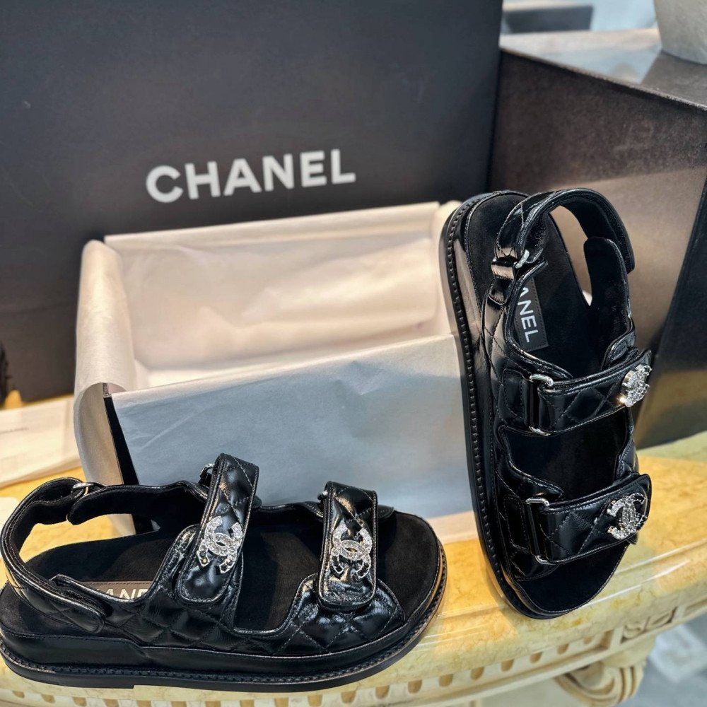 Beach shoes