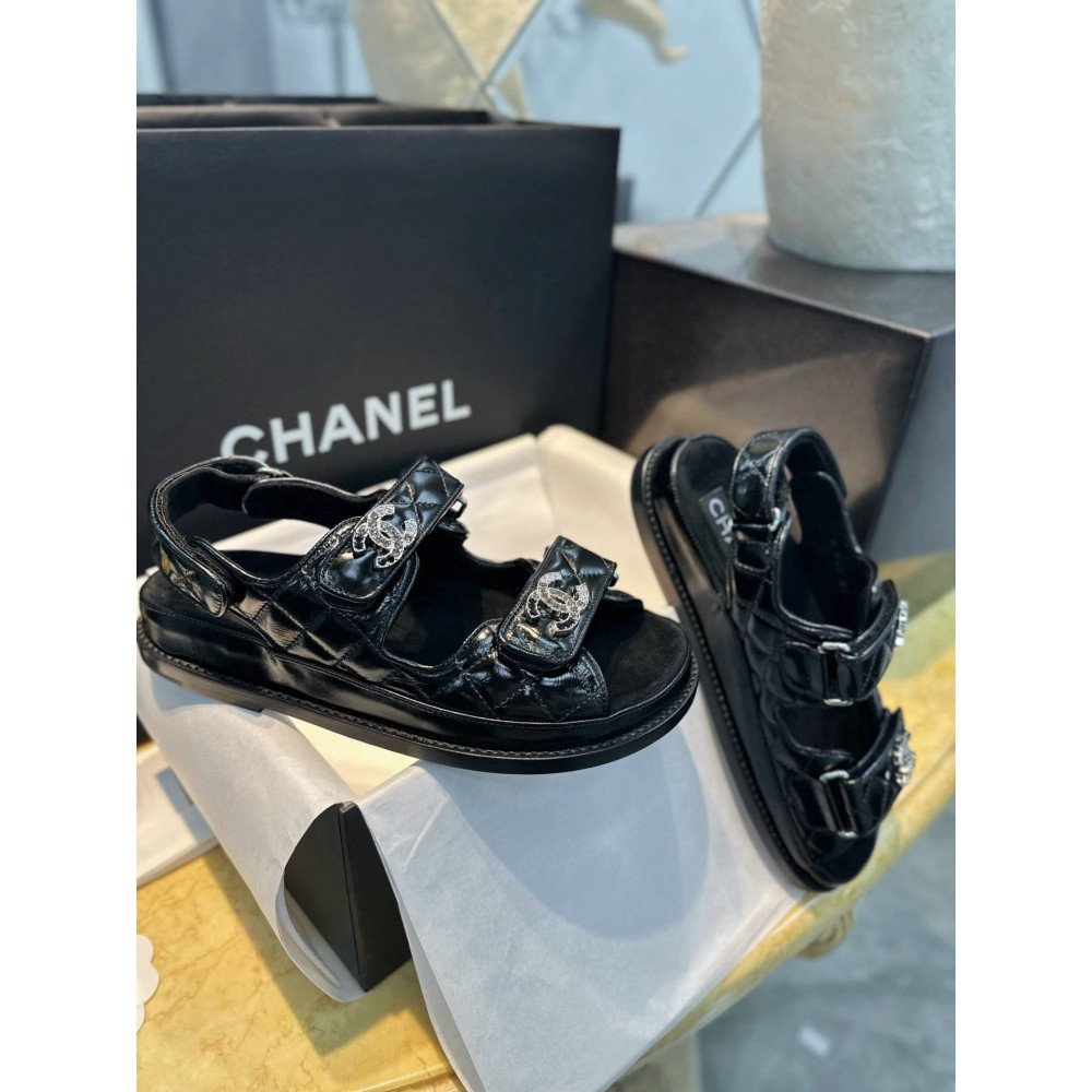 Beach shoes