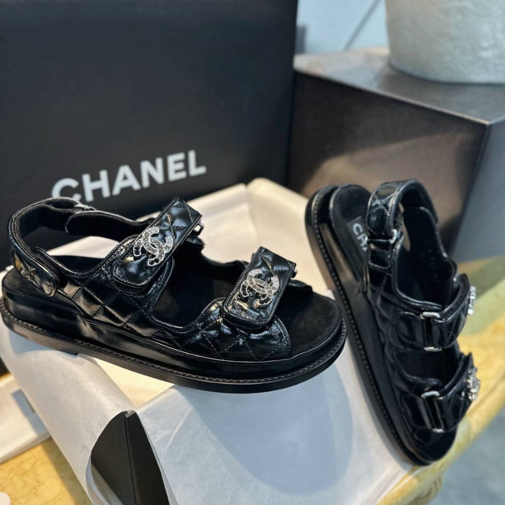 Beach shoes