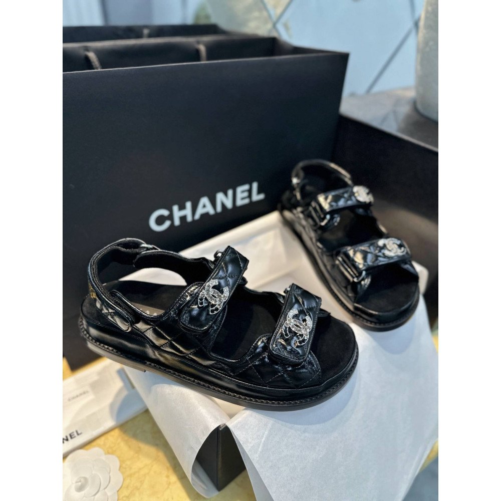 Beach shoes