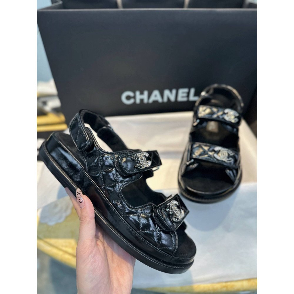 Beach shoes