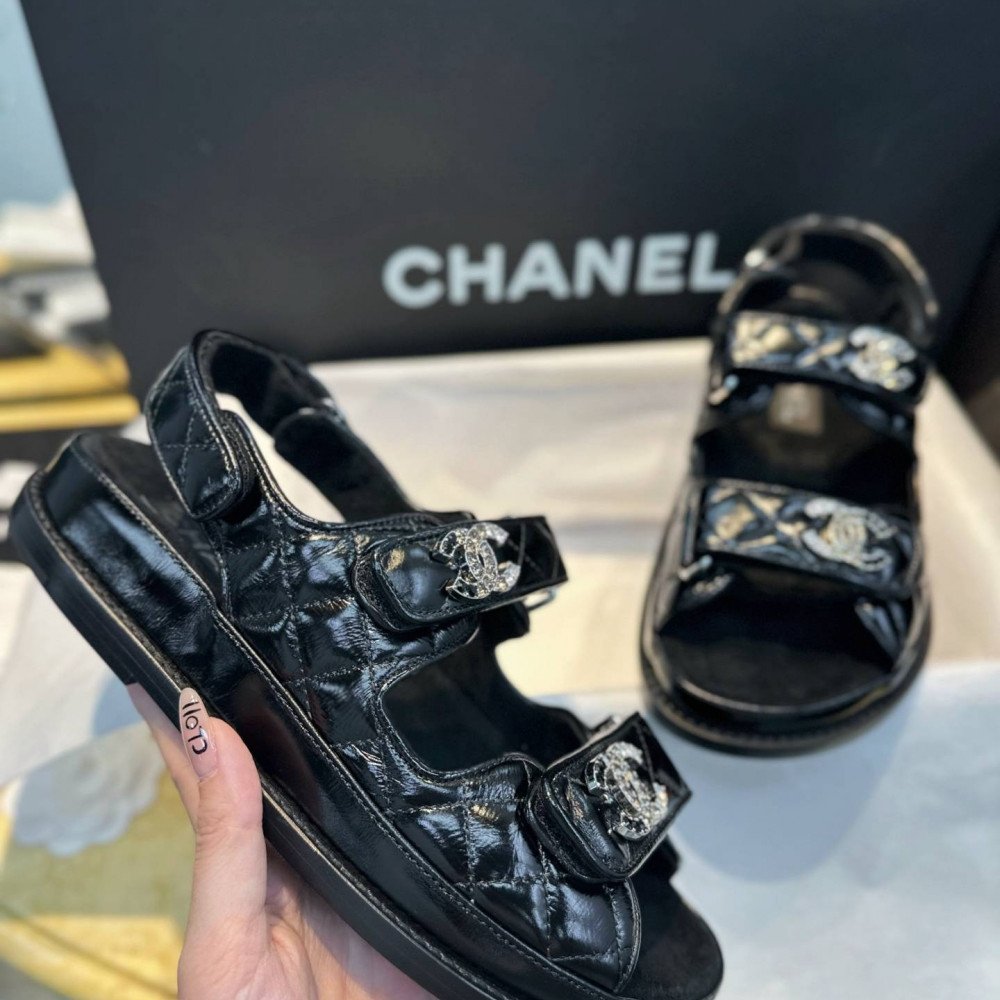 Beach shoes