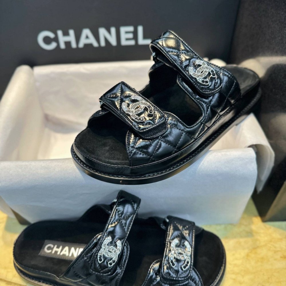 Beach shoes