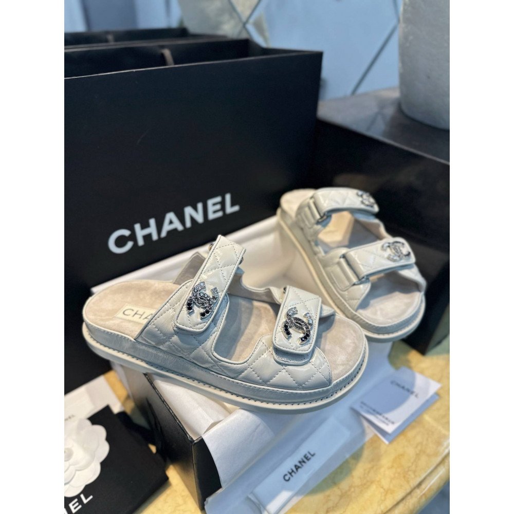 Beach shoes